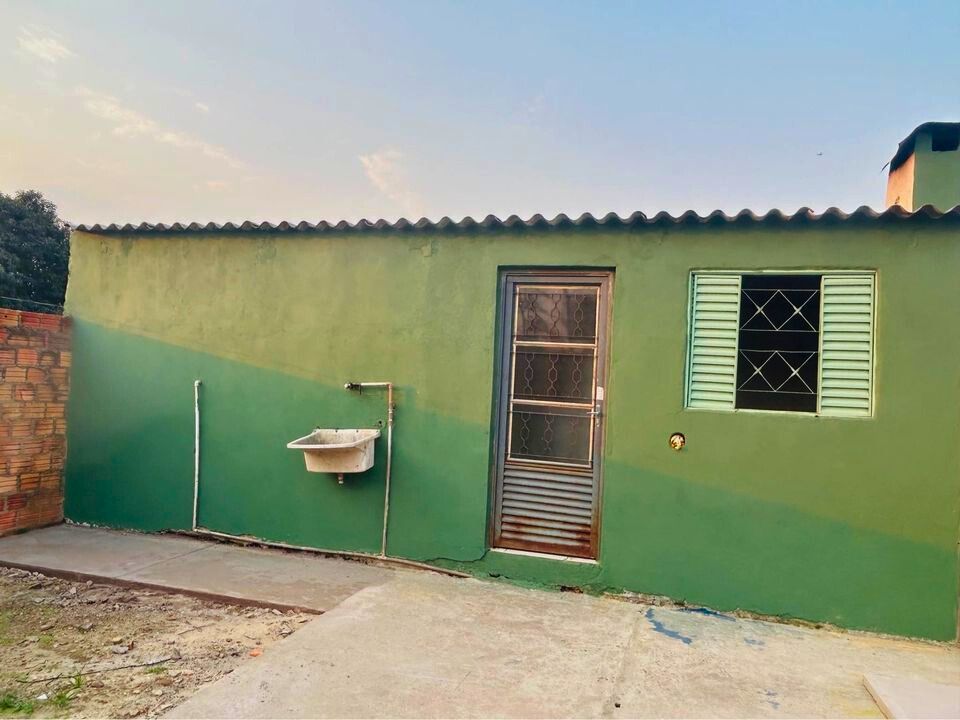 Casa à venda no bairro prado – 2 quartos, 90m², amplo terren