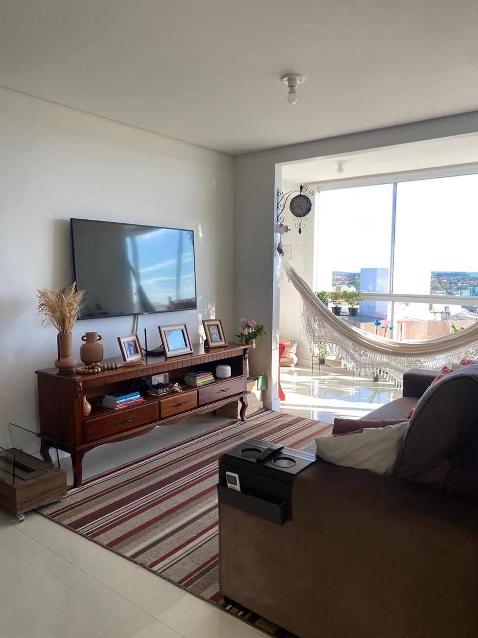 Apartamento à Venda no Bairro Ibirapuitã – 2 Quartos, Suíte e Garagem