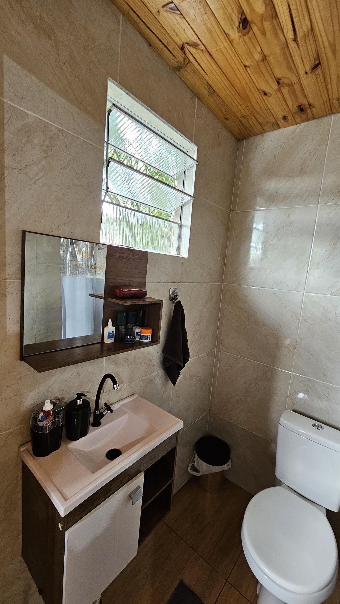 Casa à Venda em Bairro Tranquilo