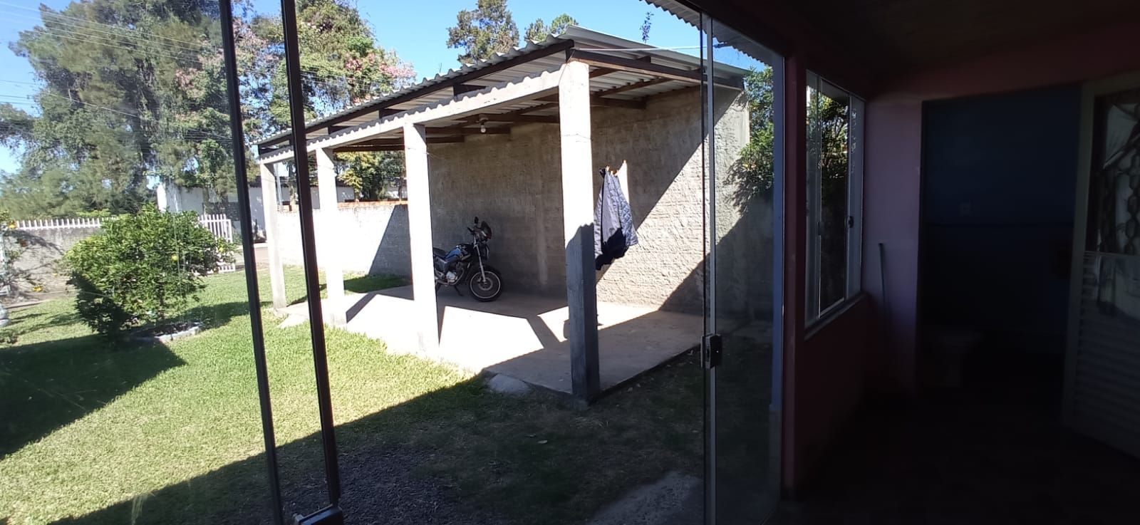 Casa para venda com 2 dormitórios e 2 vagas de garagem