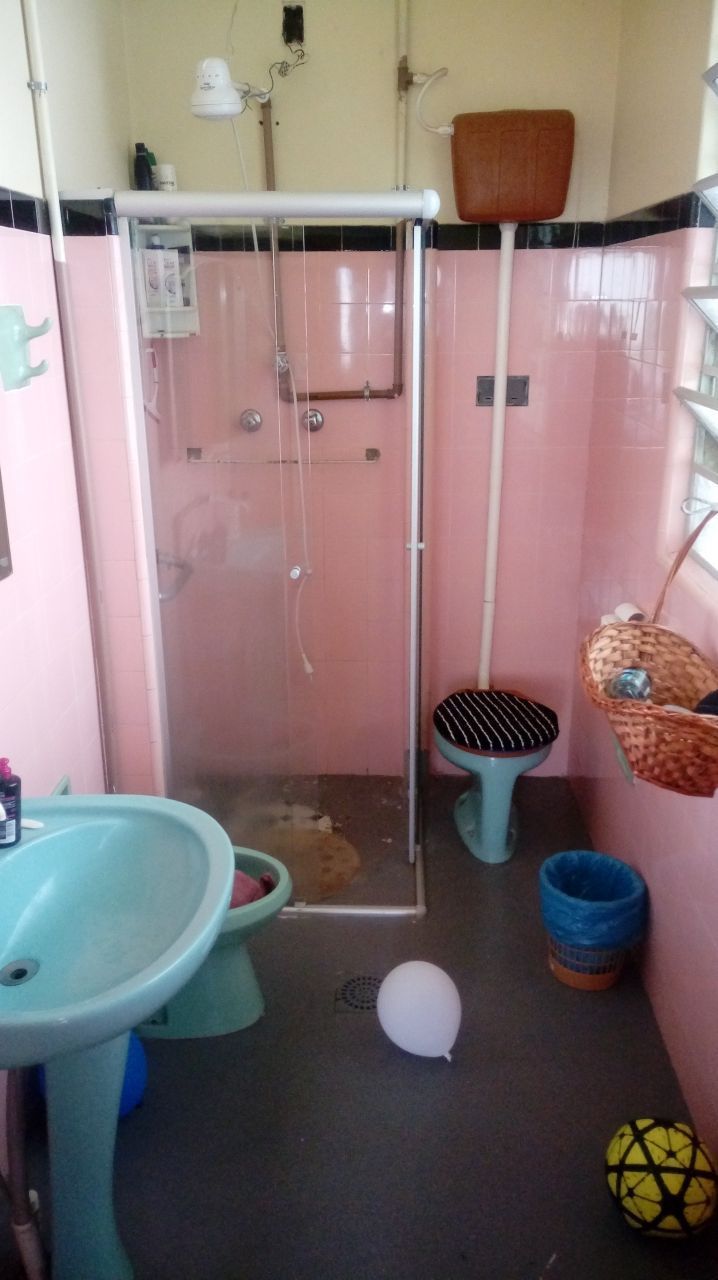 Casa com 4 Dormitórios à venda, por R$ 1.600.000,00 Casa com 4 Dormitórios à venda, por R$ 1.600.000,00