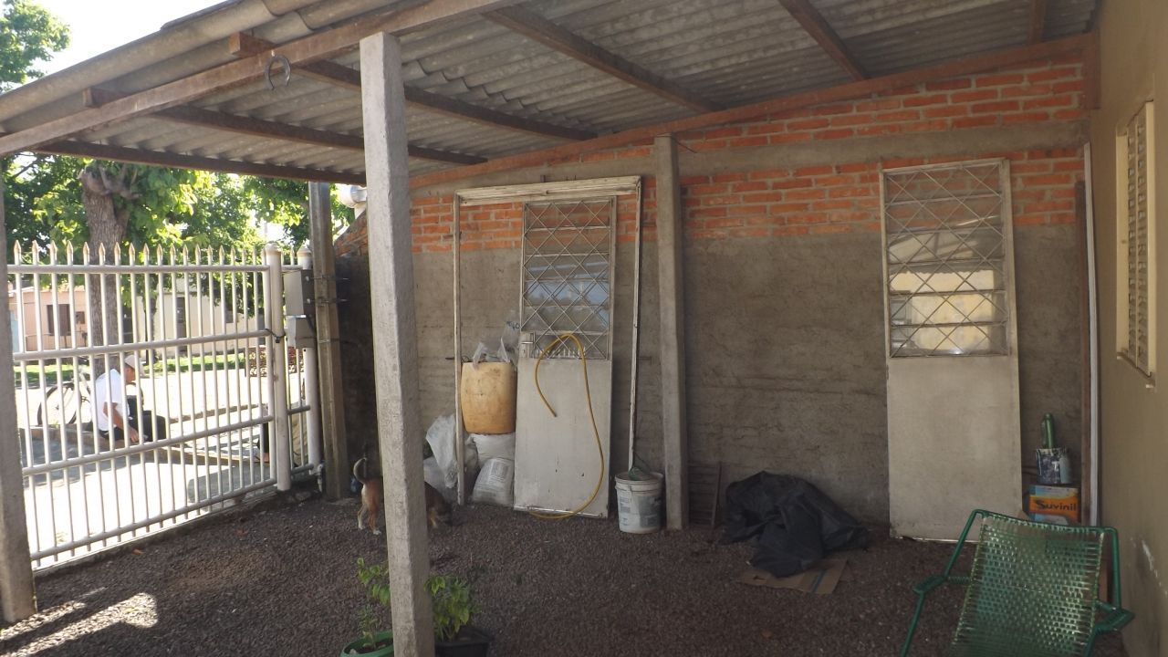 Casa com 2 Dormitórios à venda, por R$ 180.000,00 Casa com 2 Dormitórios à venda, por R$ 180.000,00