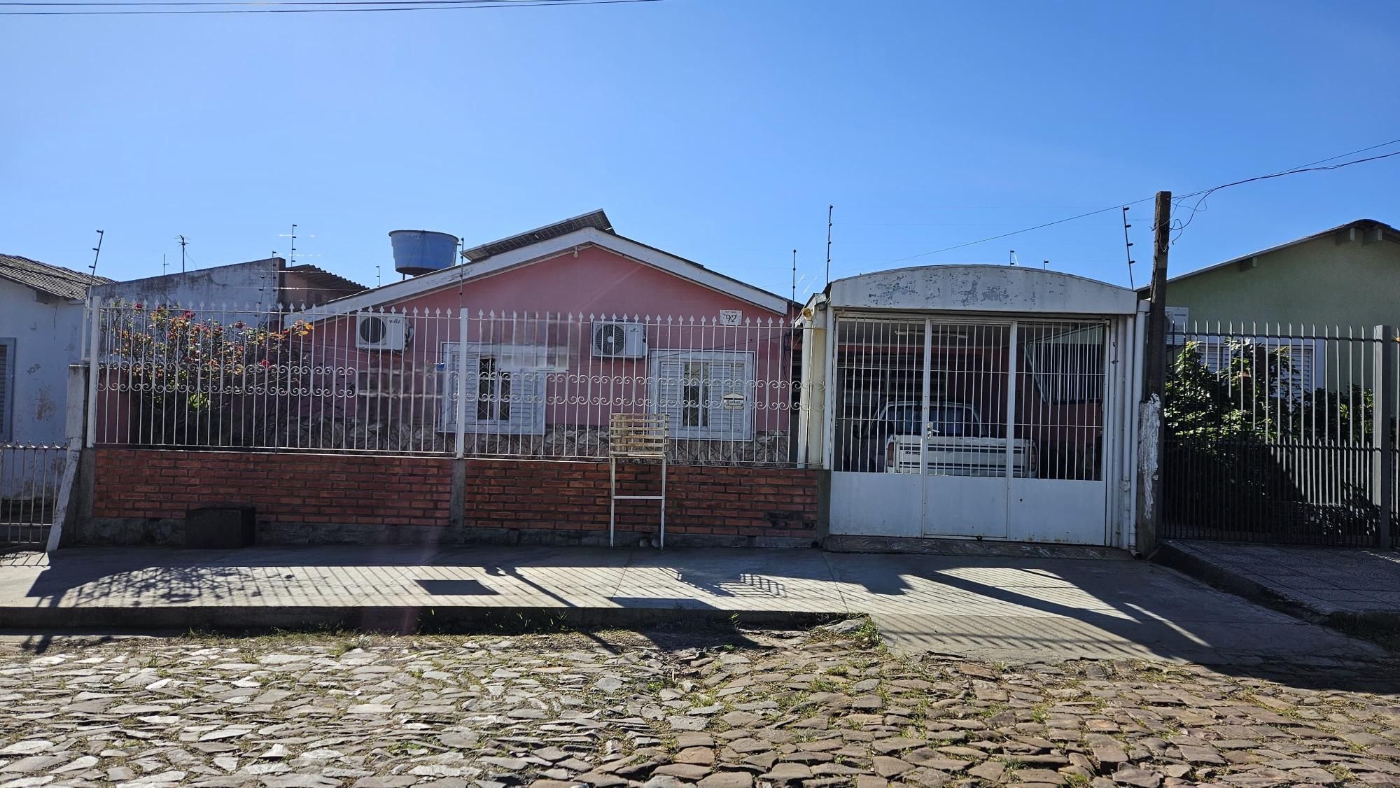 Casa espaçosa para venda na Vera Cruz