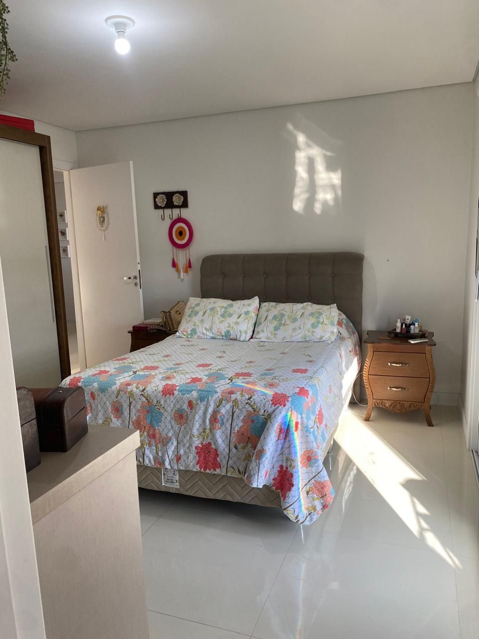 Apartamento à Venda no Bairro Ibirapuitã – 2 Quartos, Suíte e Garagem