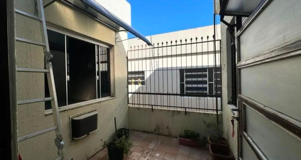 Casa com 3 dormitórios, churrasqueira e lareira 100m² - foto 8