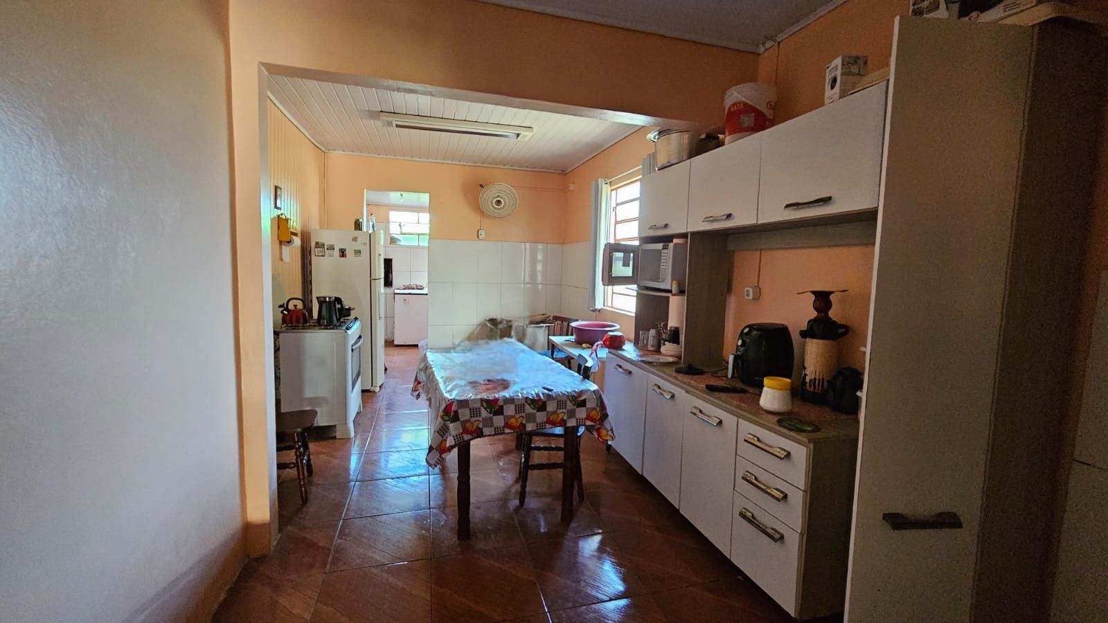 Casa Ampla para venda com Espaço para Ponto Comercial + Casa Adicional para Rend