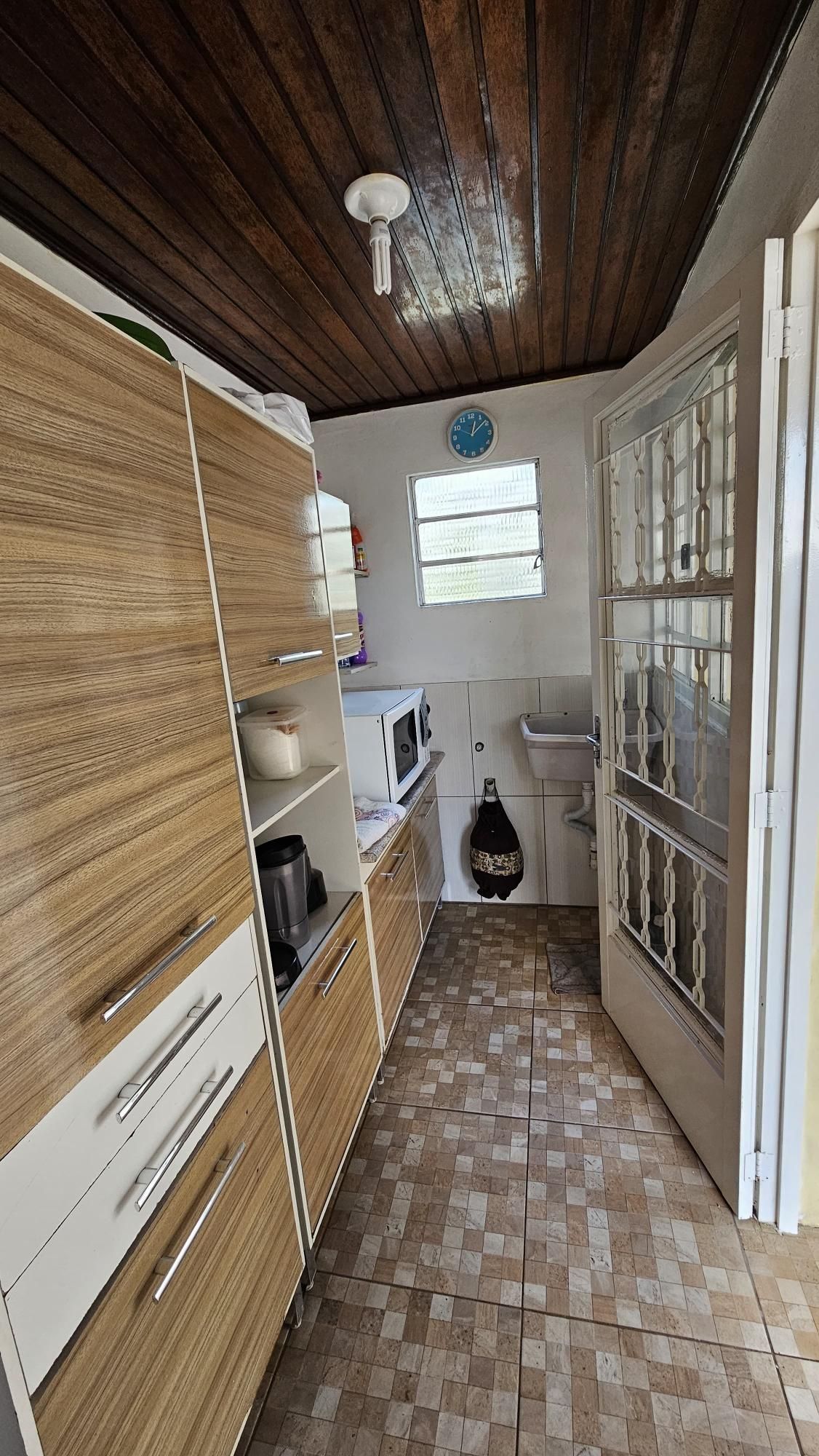 Casa à Venda em Bairro Tranquilo