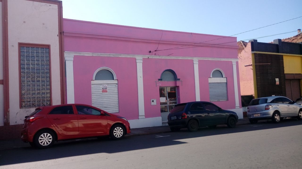 Prédio comercial/residencial à venda  no Centro - Alegrete, RS. Imóveis