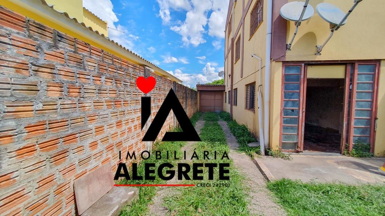 Casa com quatro dormitórios disponivel para Locação e Venda, Bairro Assunção.