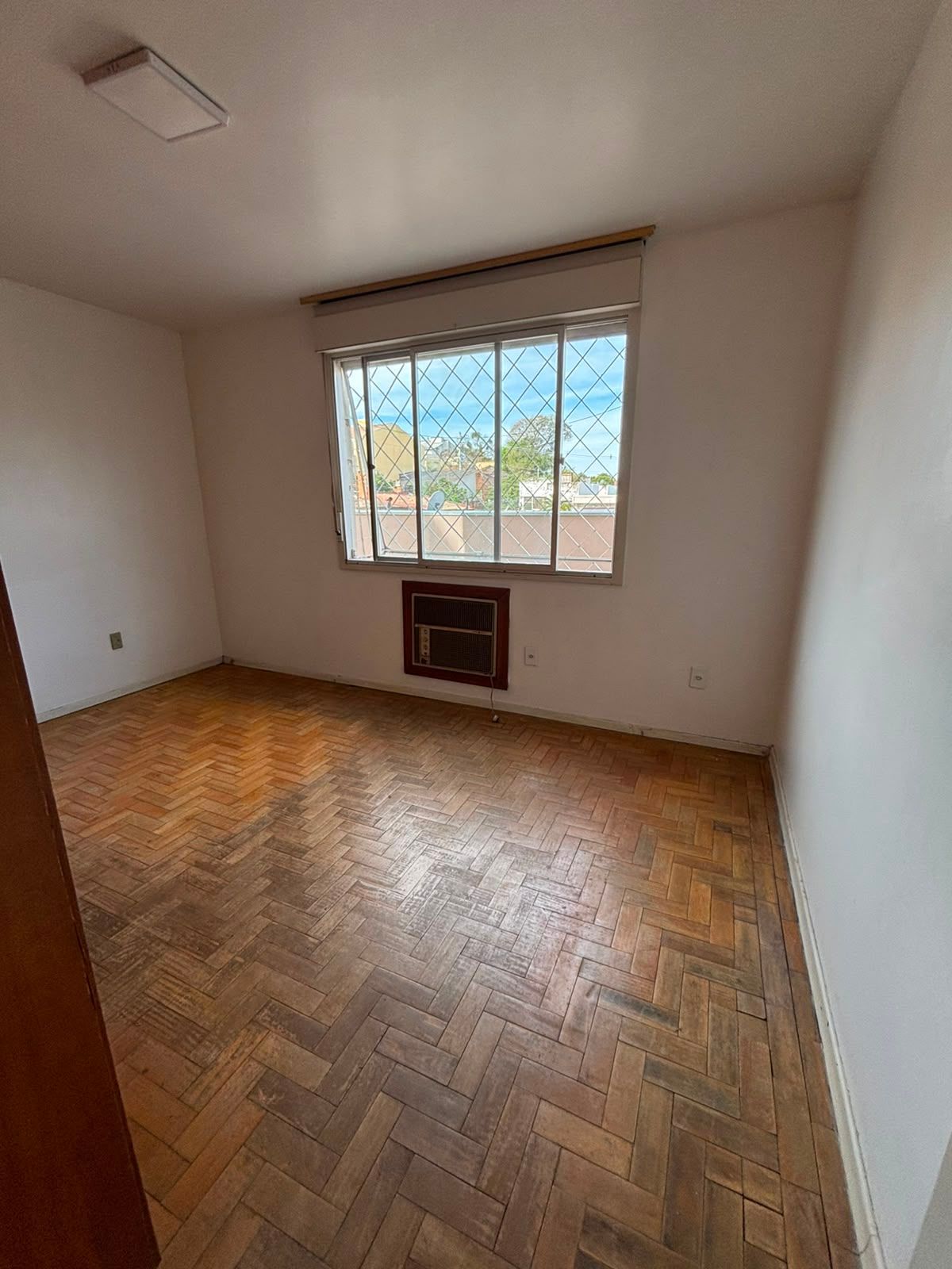 Apartamento com três dormitórios disponivel para locação, ce