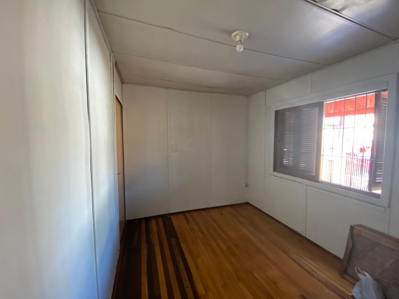 Casa com 4 Dormitórios à venda, 270 m² por R$ 280.000,00 Casa com 4 Dormitórios à venda, 270 m² por R$ 280.000,00