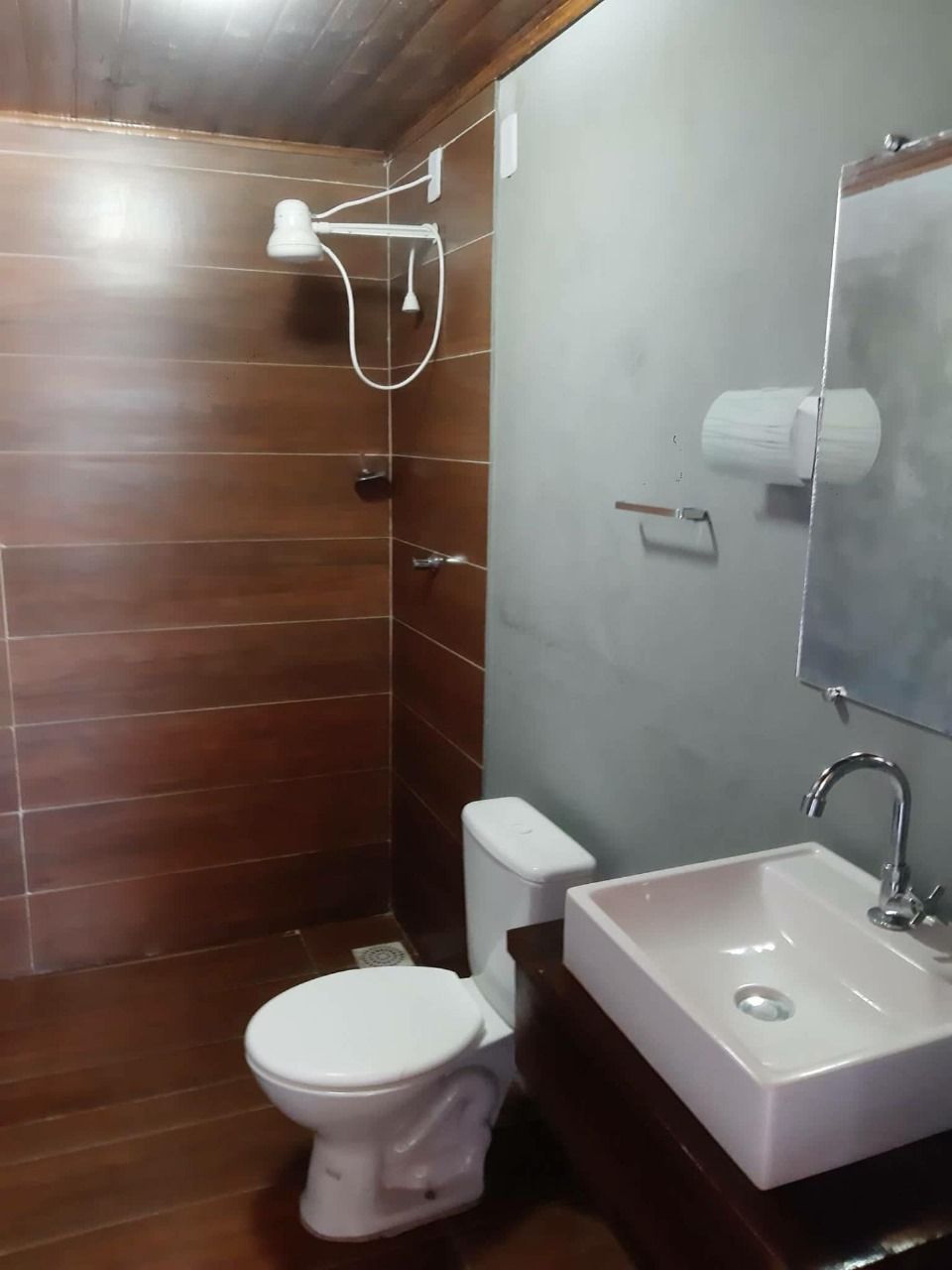 Casa para locação com 3 vagas
