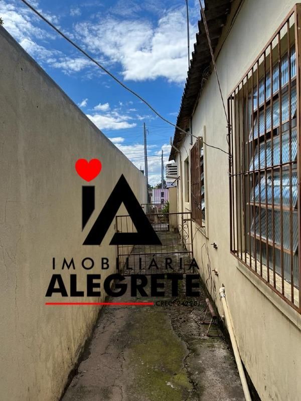 Casa de 04 dormitórios disponíveis para venda, bairro vera c