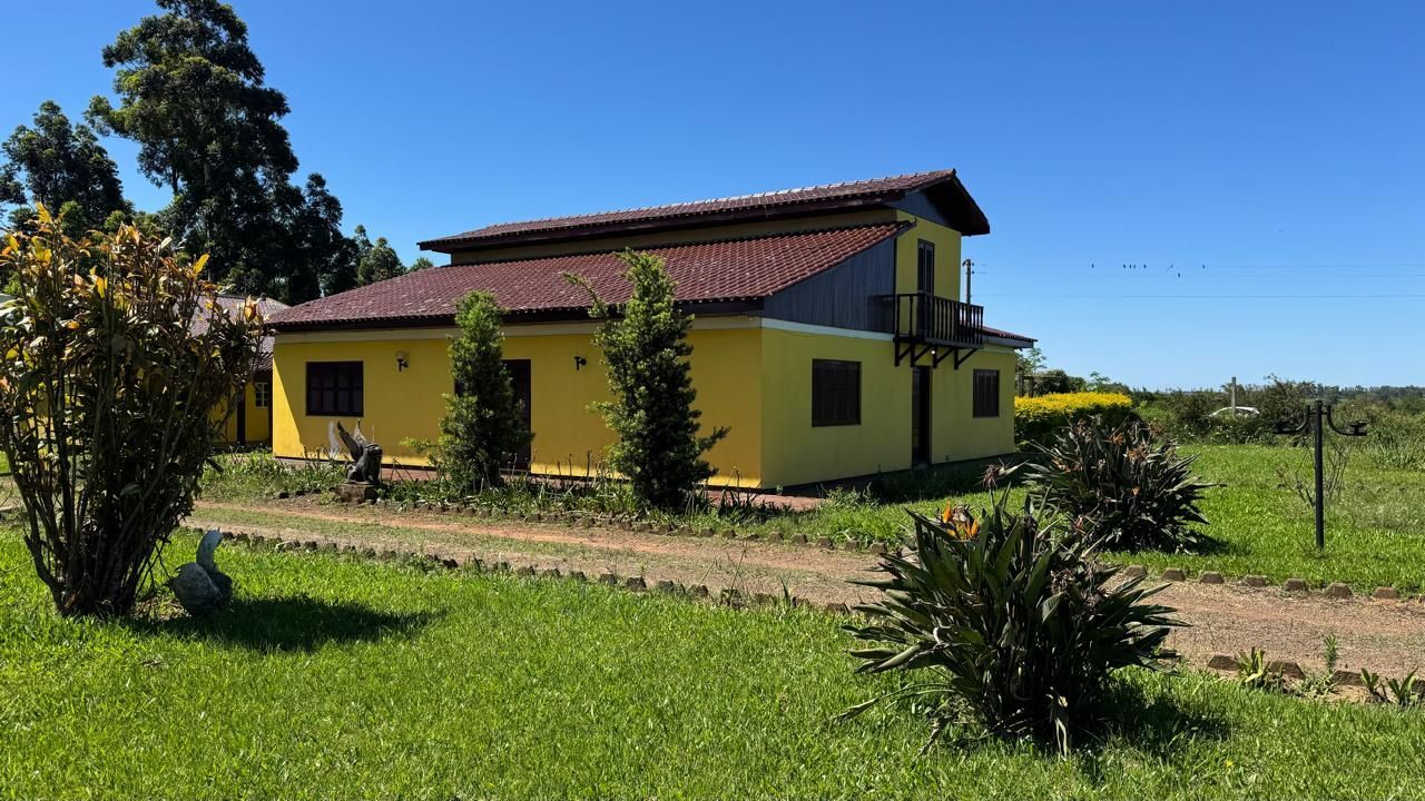 Sítio à venda em zona rural – 12 hectares, 5 quartos, 3 sala