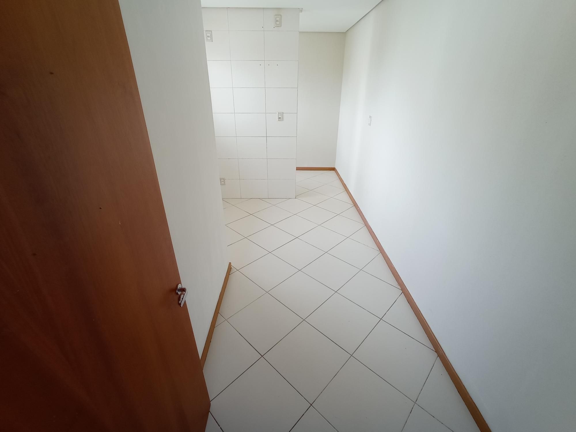 Apartamento com 2 Dormitórios à venda, por R$ 330.000,00 Apartamento com 2 Dormitórios à venda, por R$ 330.000,00