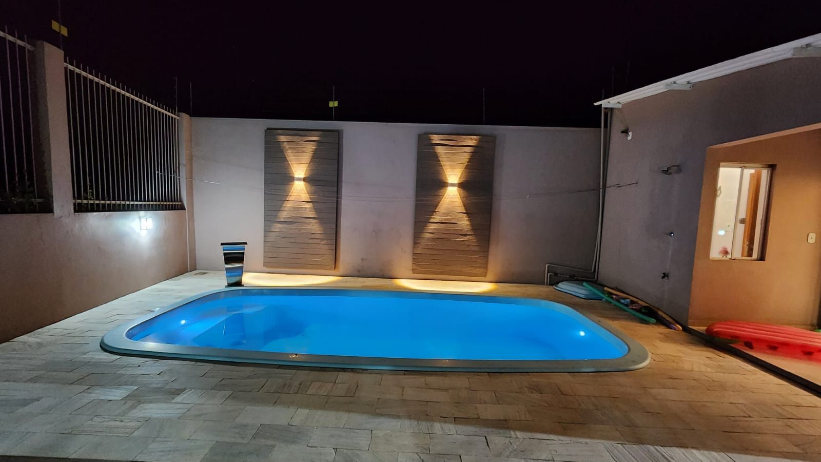 Casa a venda com 4 quartos e piscina além de Posição Solar Perfeita e Infraestru