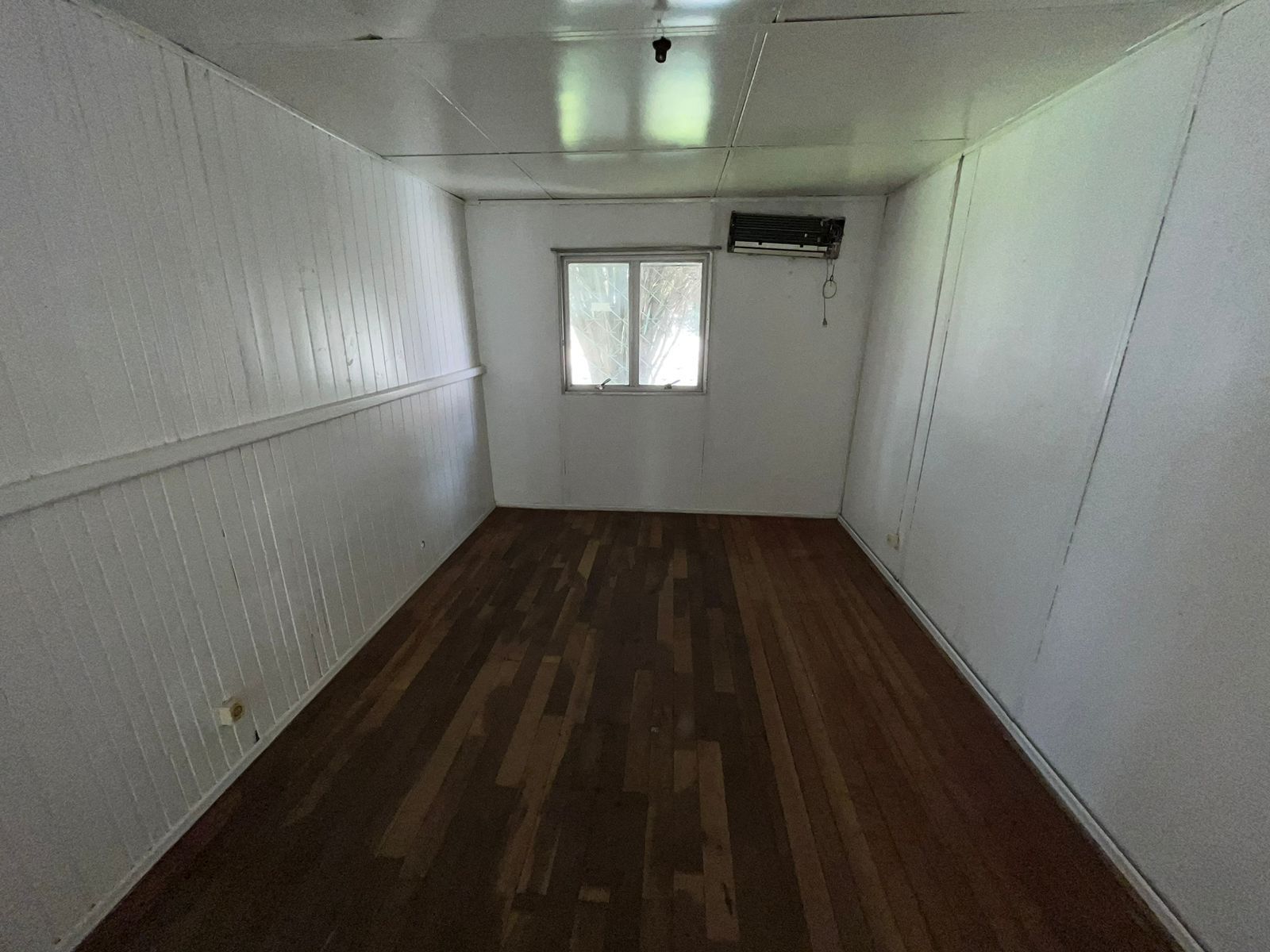 Casa à Venda no Bairro Vera Cruz – 2 Quartos e Churrasqueira