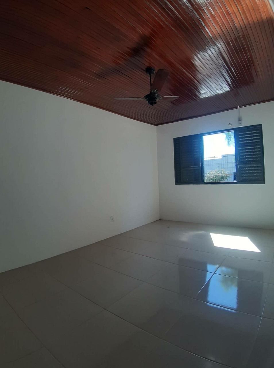 Casa para locação com 3 vagas