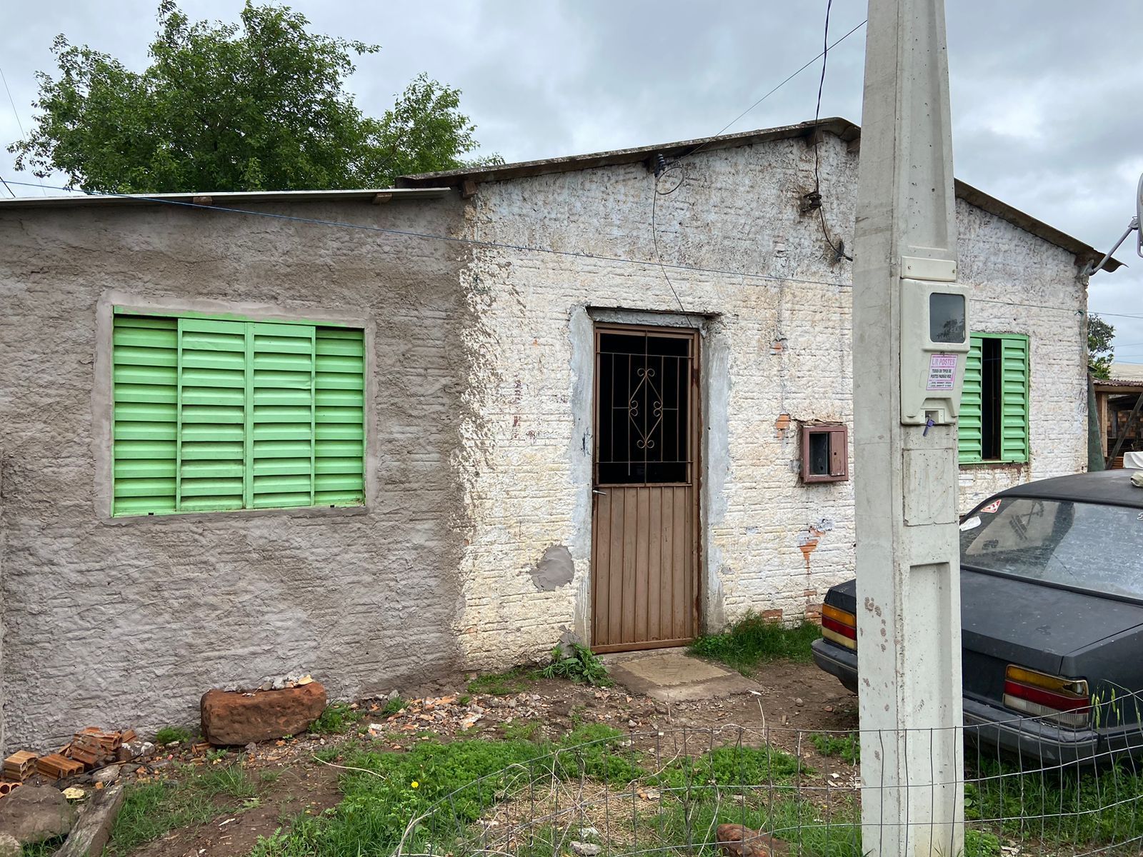 Casa à venda no Bairro Progresso - 2 dormitórios, vaga para 2 carros