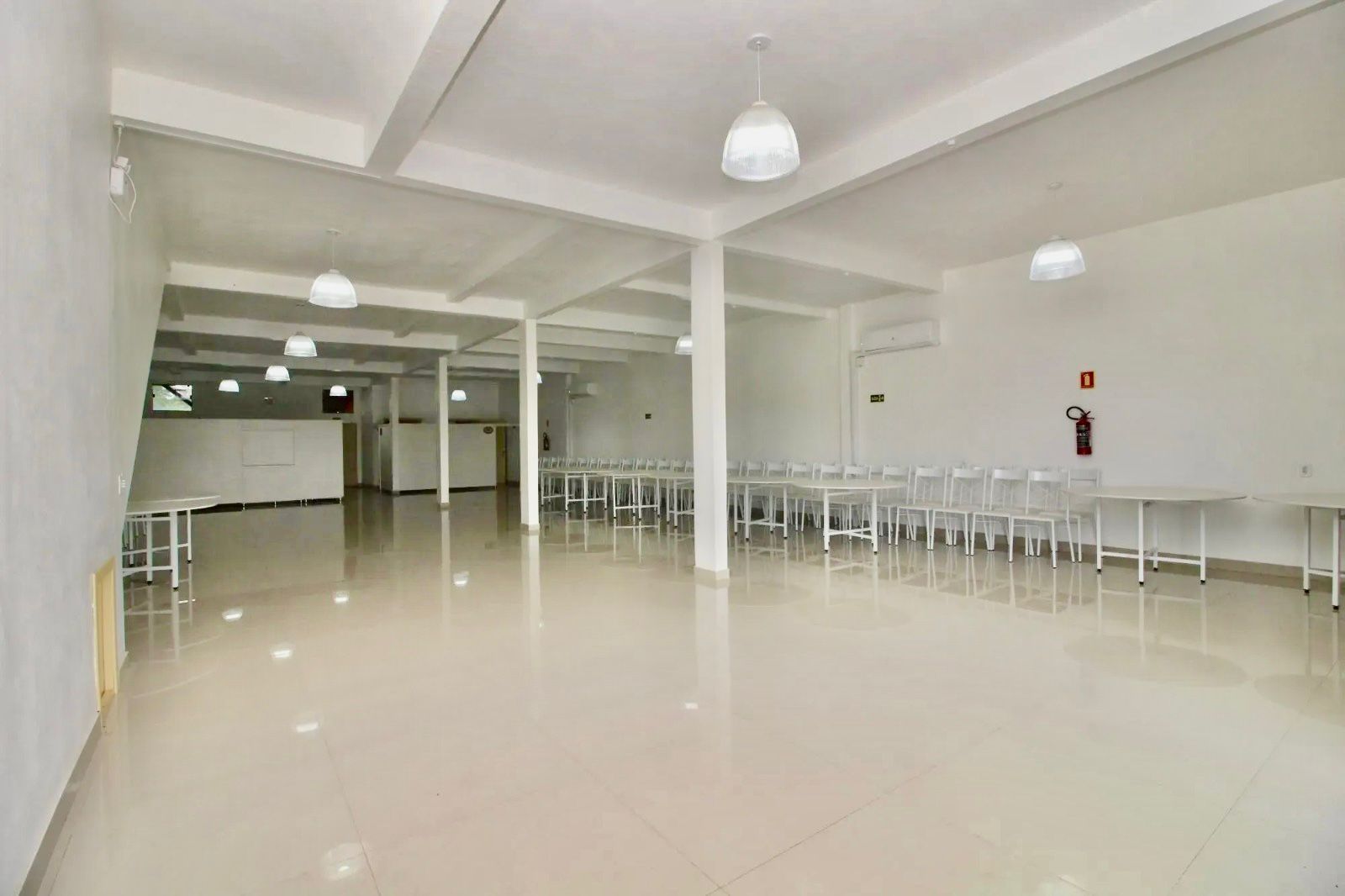 Sala-Conjunto, 400 m² - Foto 1