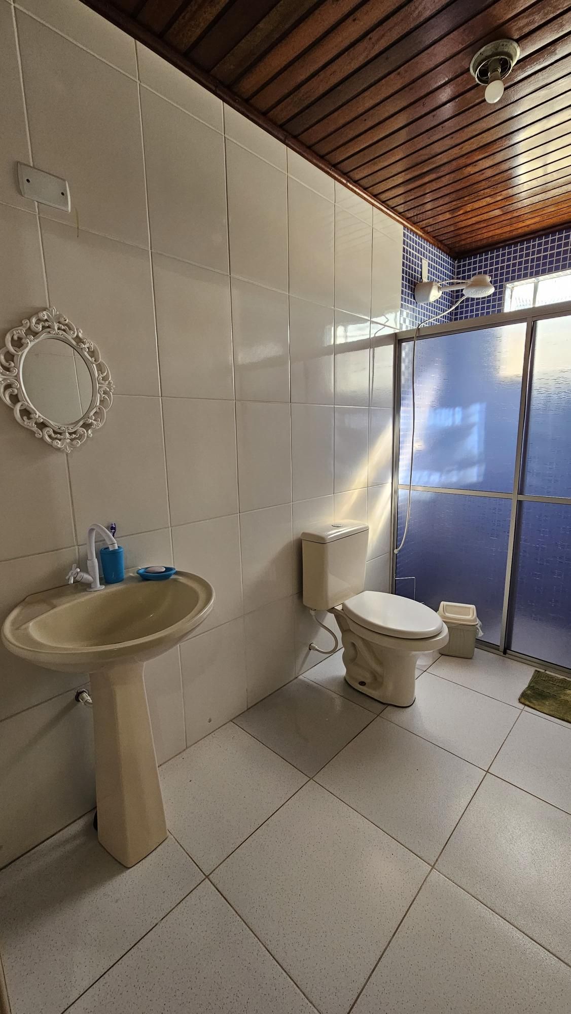 Casa à Venda em Bairro Tranquilo