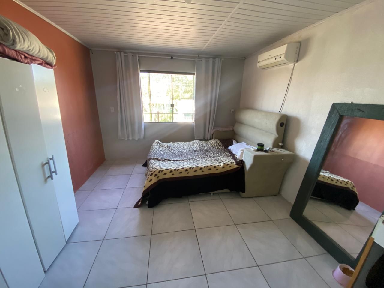 Sobrado para venda de 3 quartos com garagem