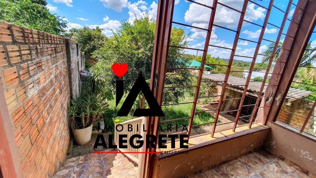 Casa com quatro dormitórios disponivel para Locação e Venda, Bairro Assunção.
