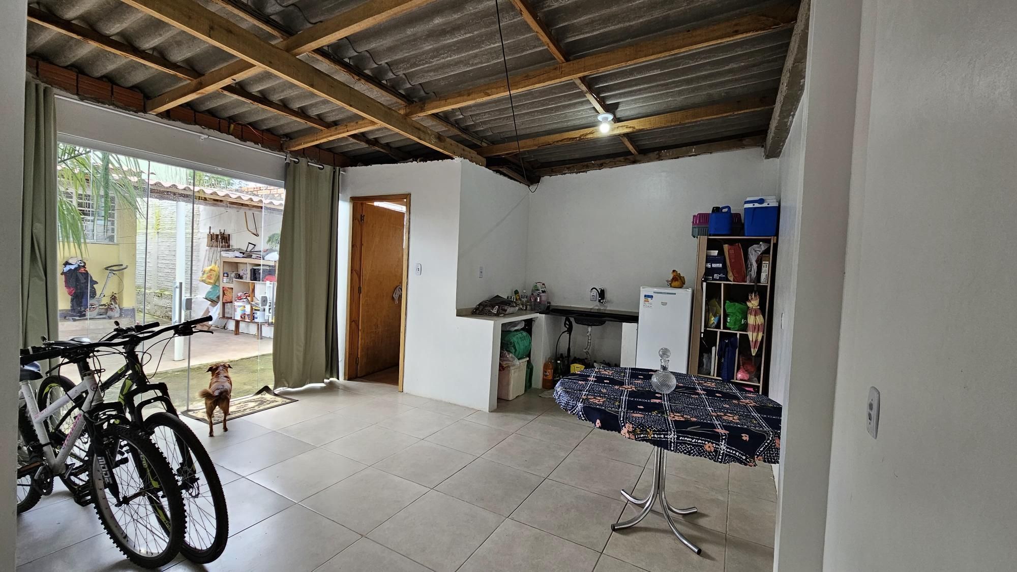 Casa à Venda em Bairro Tranquilo