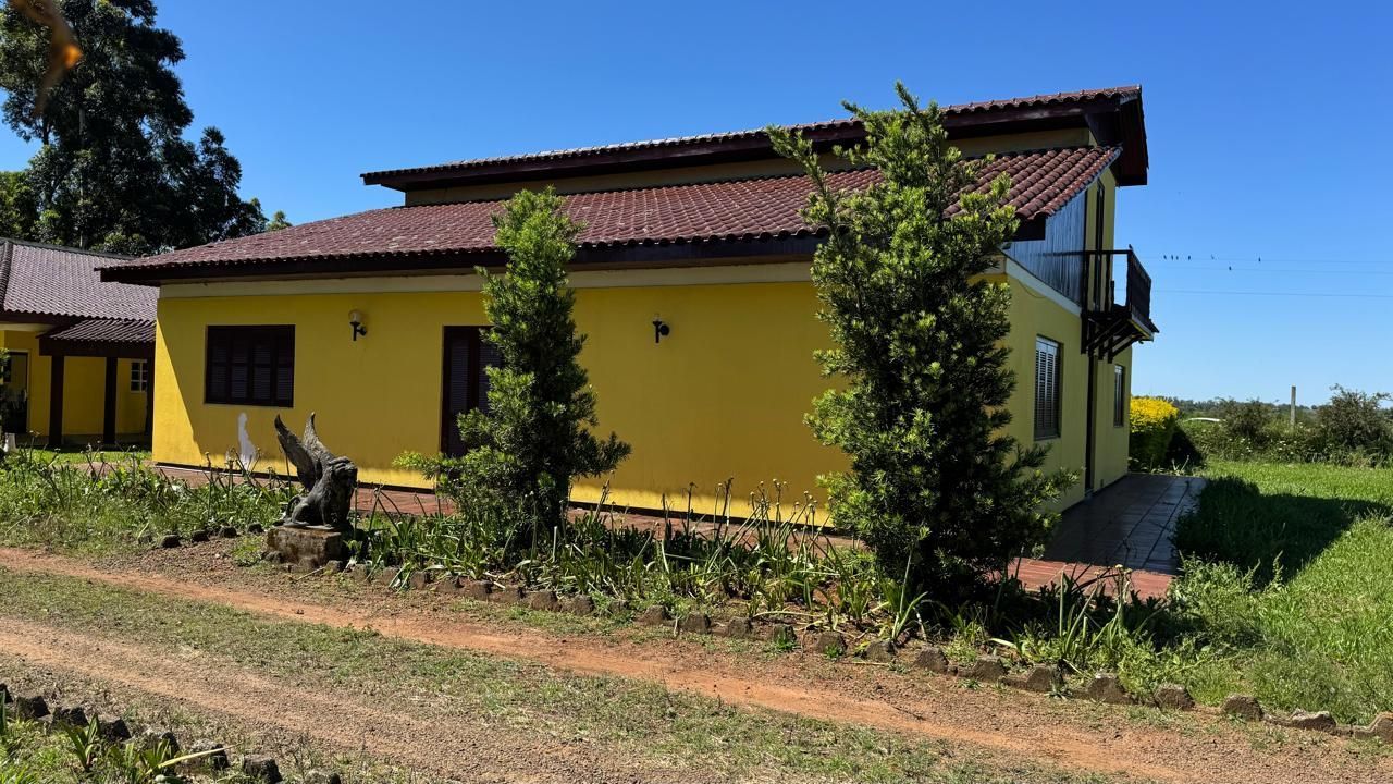 Sítio à venda em zona rural – 12 hectares, 5 quartos, 3 sala