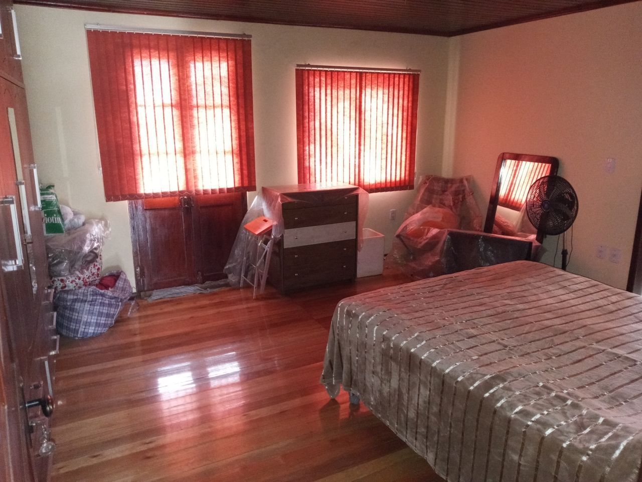 Sobrado à venda, 3 quartos, 1 suíte, 3 vagas, Centro - Alegrete/RS