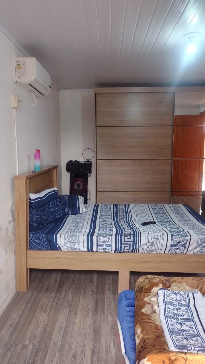 Casa à venda com 3 dormitórios e amplo espaço interno!