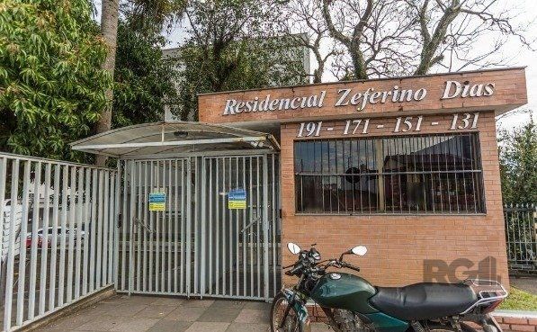 Apartamento à venda com 48m², 2 quartos, 1 vaga no bairro Sarandi em Porto Alegre