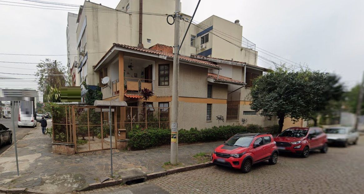 Casa com 281m², 9 dormitórios no bairro Santana em Porto Alegre para Comprar