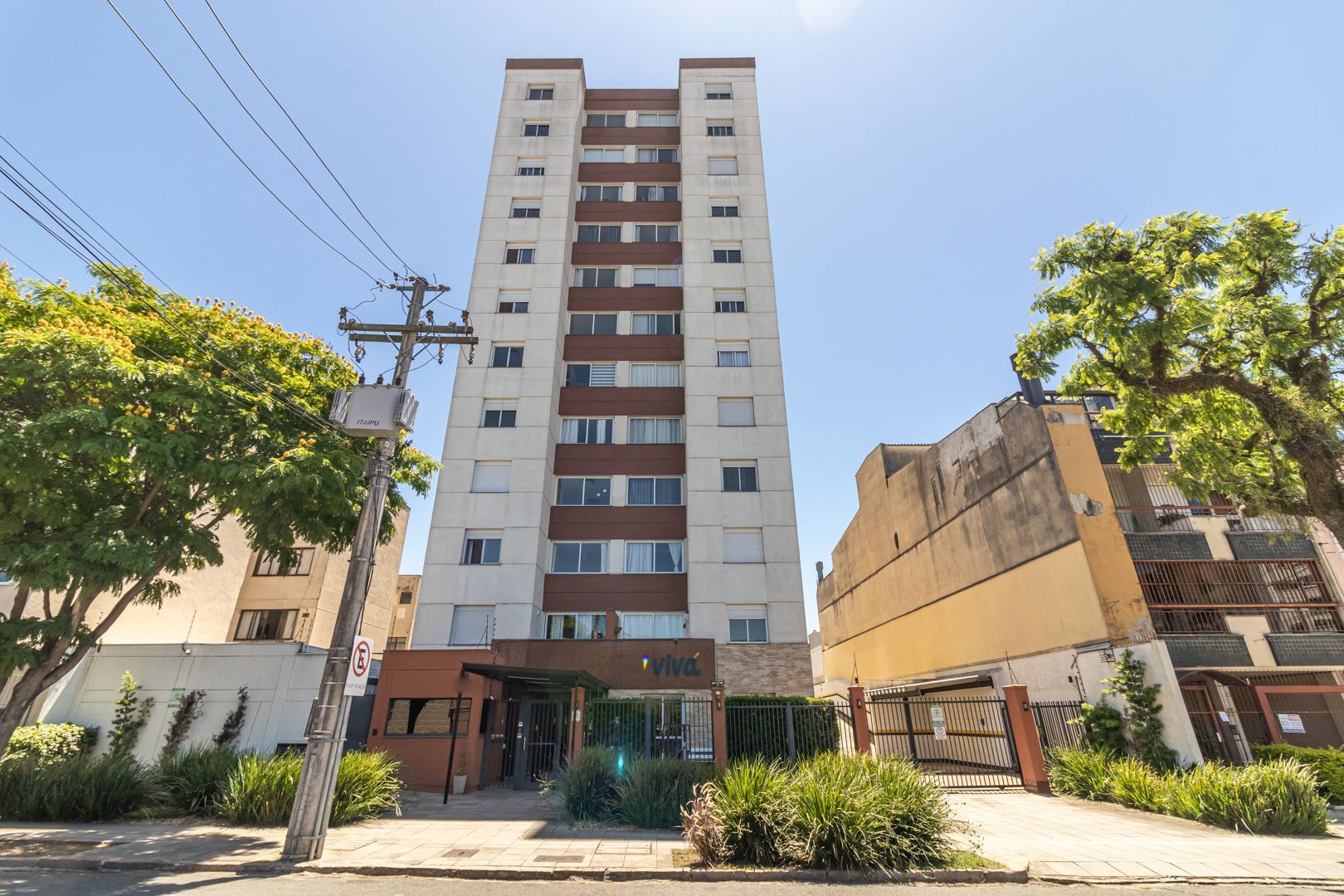 Apartamento no Jardim Botânico de 2 dormitórios e vaga DESOCUPADO