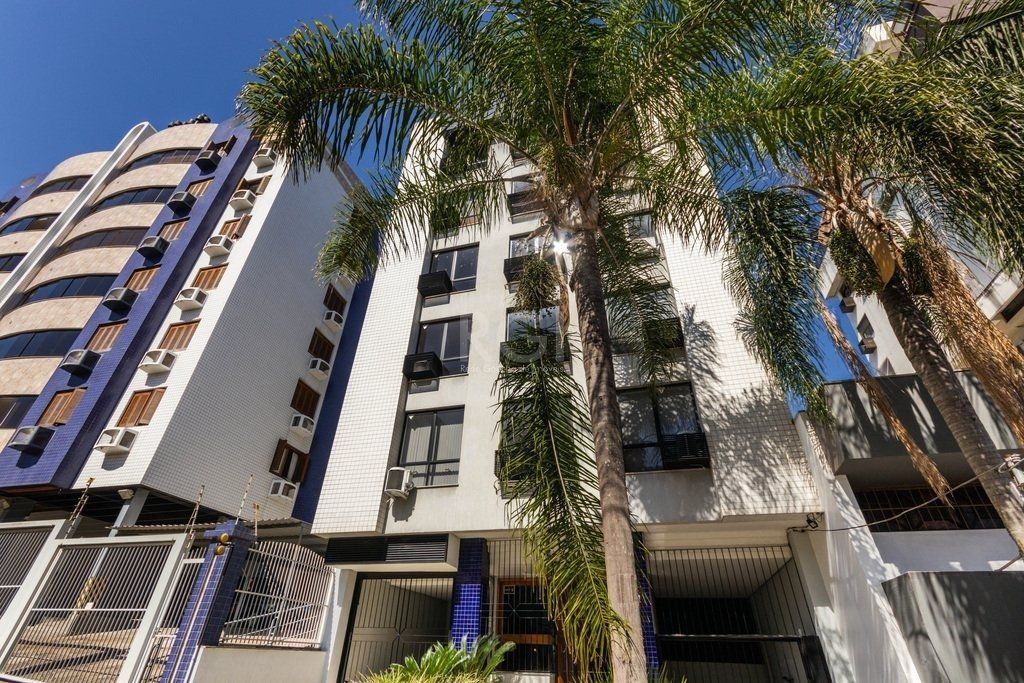 Sala comercial no bairro Petrópolis frente desocupada