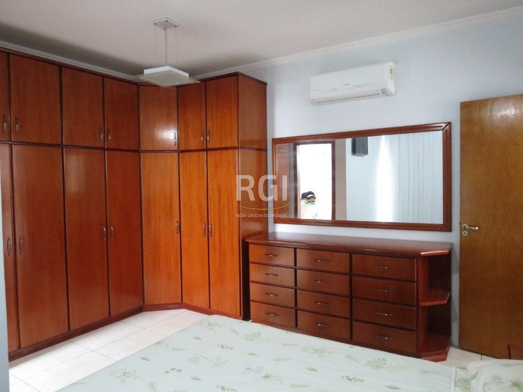 Casa à venda com 3 quartos, 221m² - Foto 13