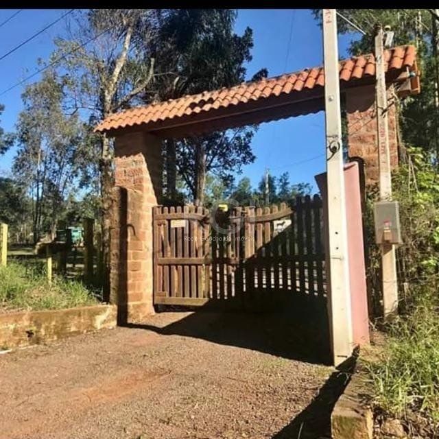 Sítio para Venda - 80m², 3 dormitórios, Fazenda Fialho