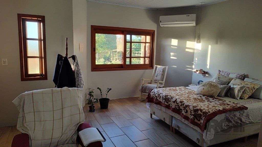 Chácara à venda com 4 quartos, 299m² - Foto 17