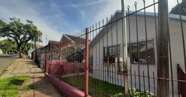 Casa à venda com 3 quartos, 100m² - Foto 17
