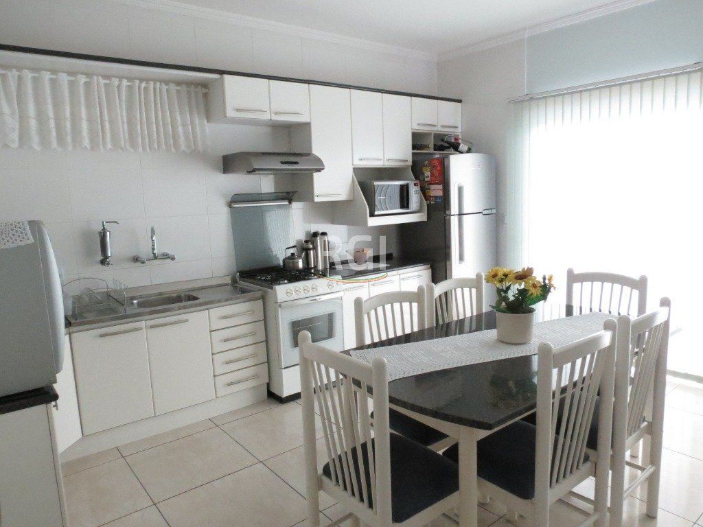 Casa à venda com 3 quartos, 221m² - Foto 14
