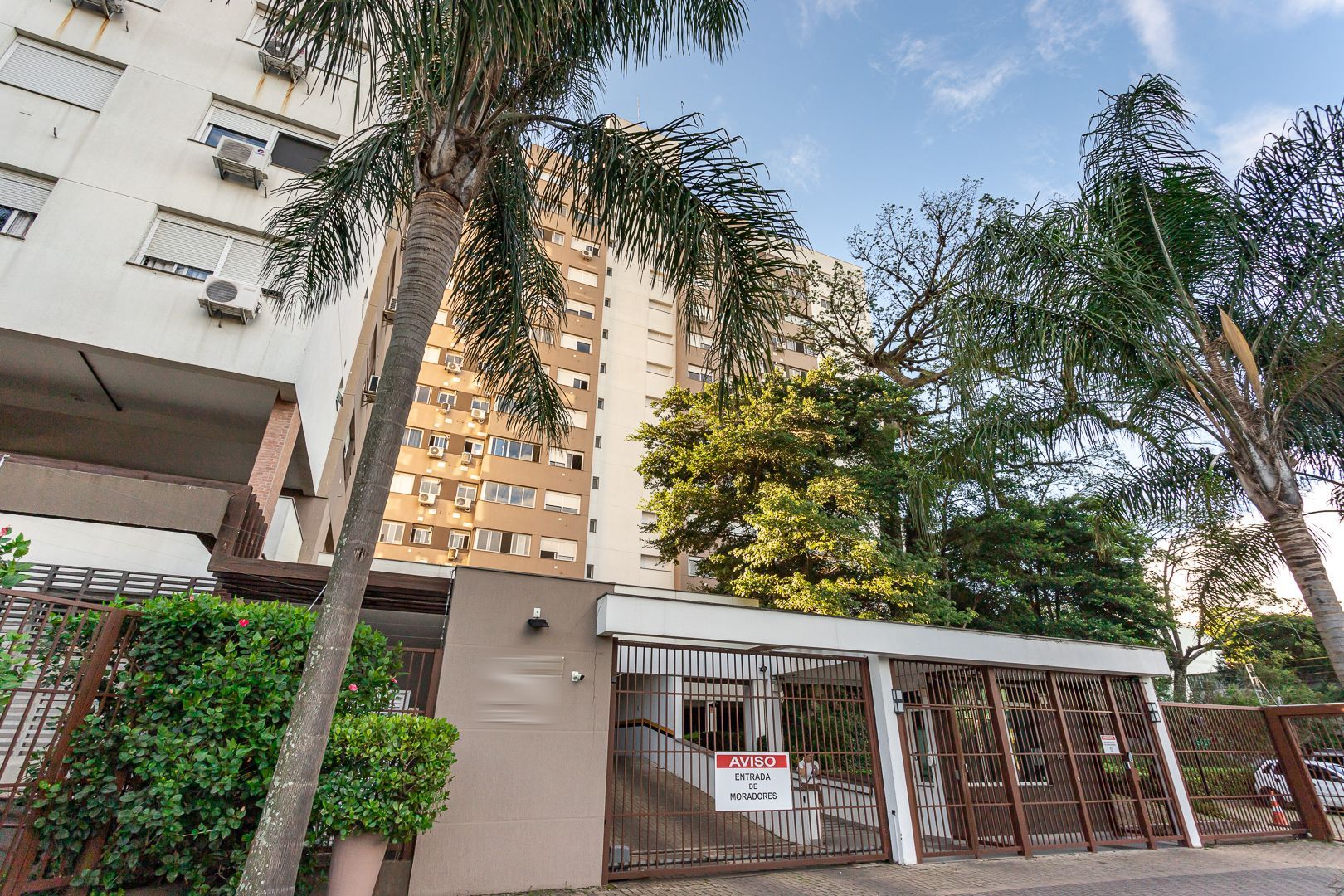 Apartamento no bairro Teresópolis de 2 dormitórios vaga e infra
