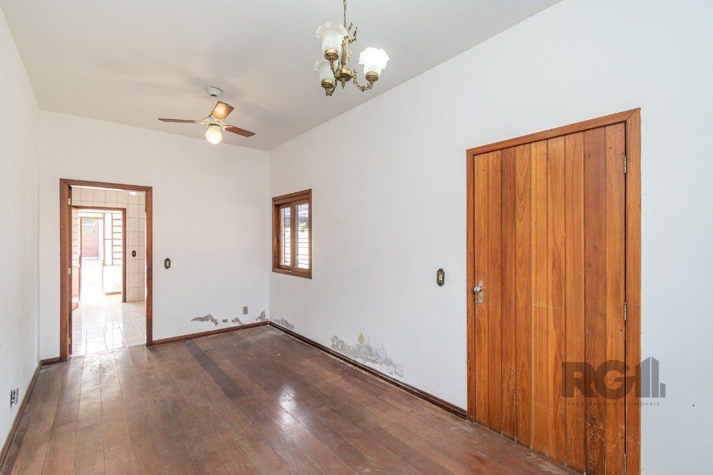 Casa à venda com 2 quartos, 350m² - Foto 4