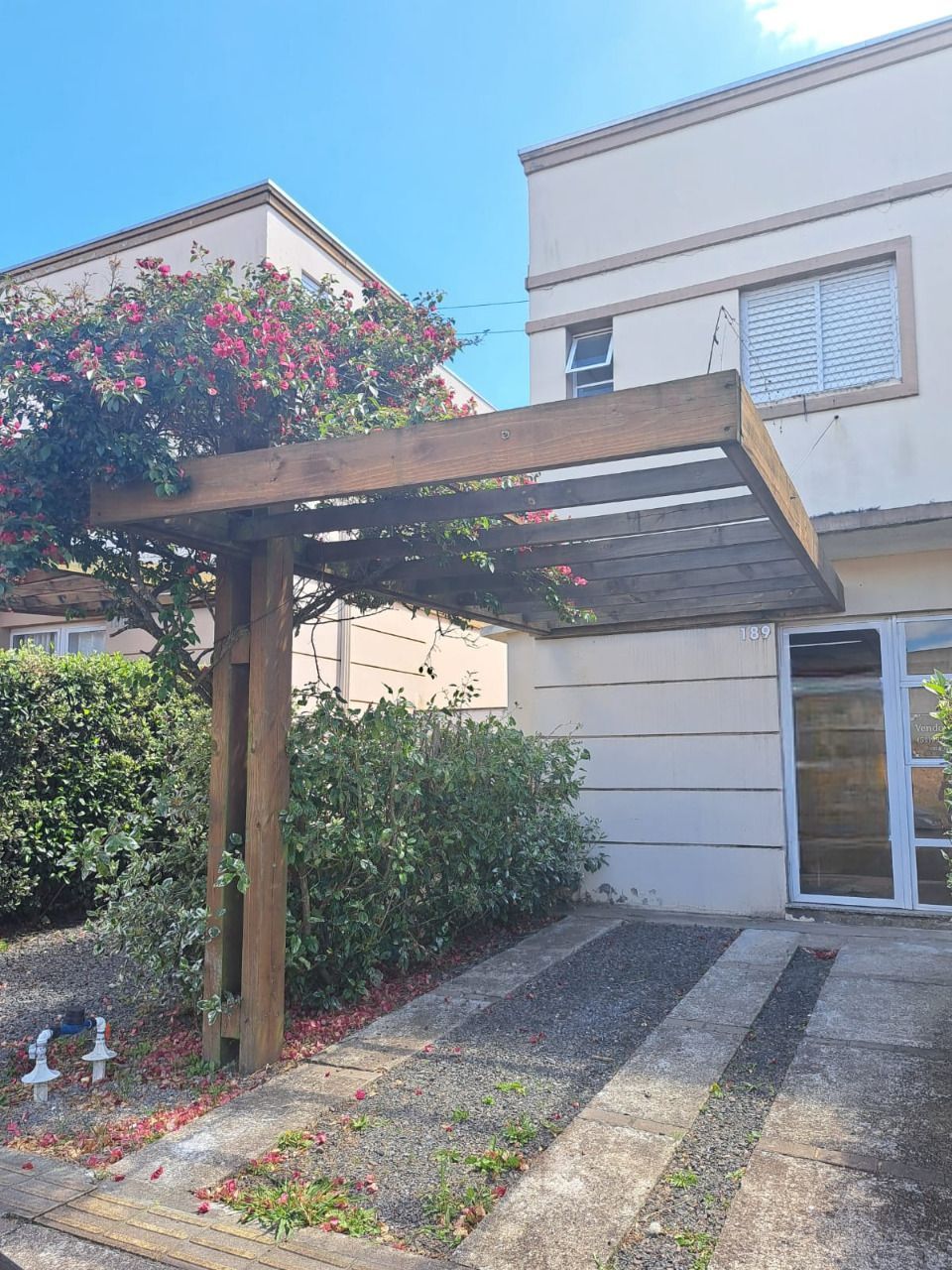 Sobrado 2 dormitórios no bairro Morada Gaúcha