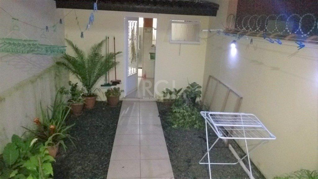 Casa à venda com 2 quartos, 80m² - Foto 10