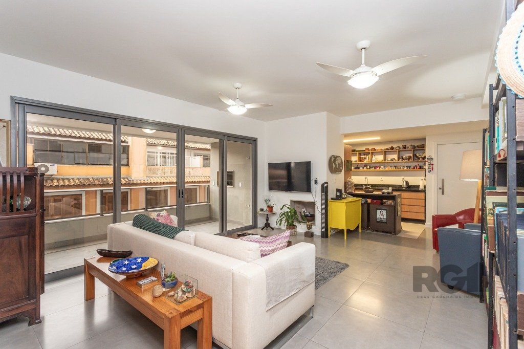 Apartamento à venda com 3 quartos, 149m² - Foto 2