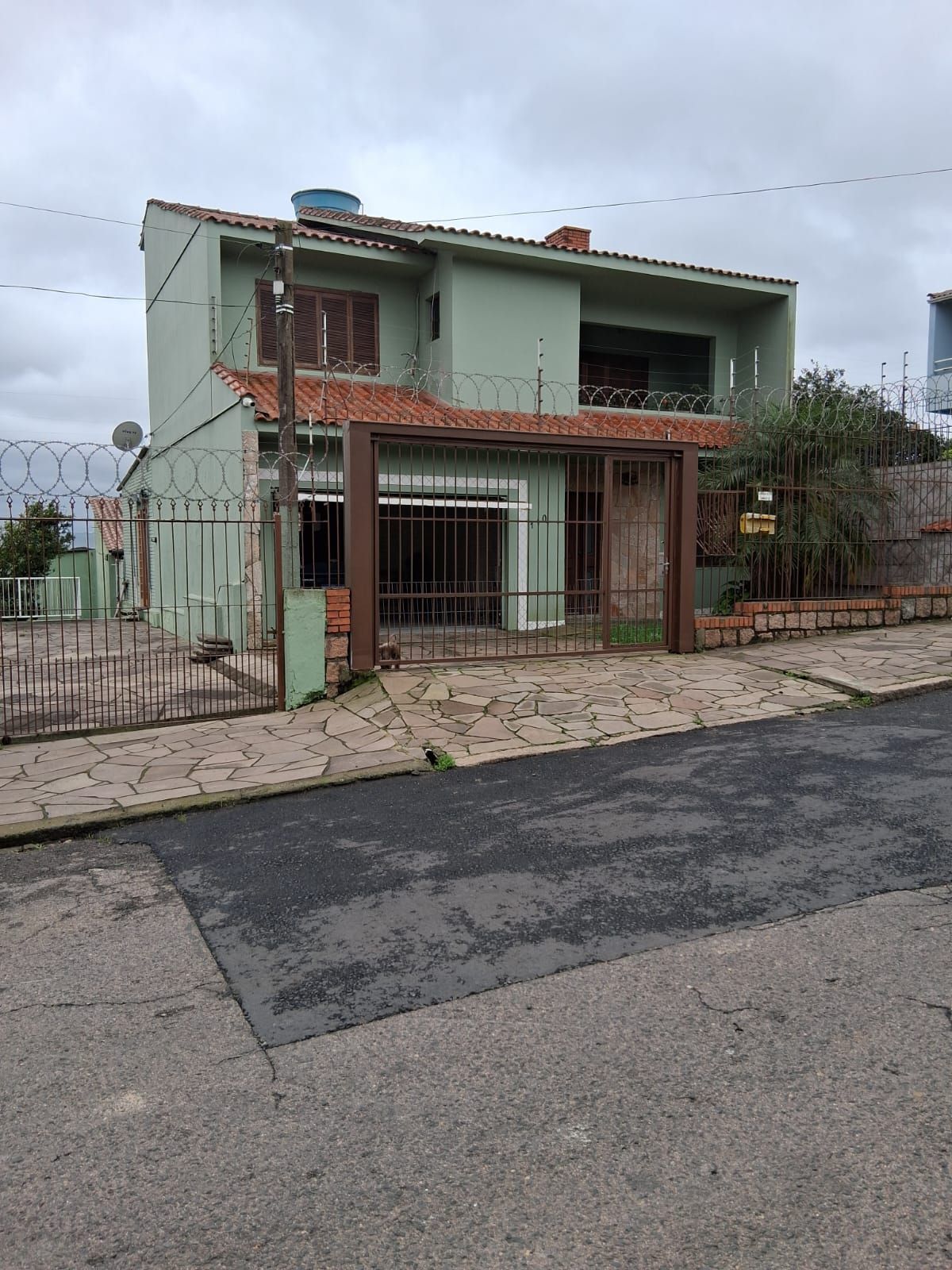 Casa 3 dormitórios no bairro Passo das Pedras