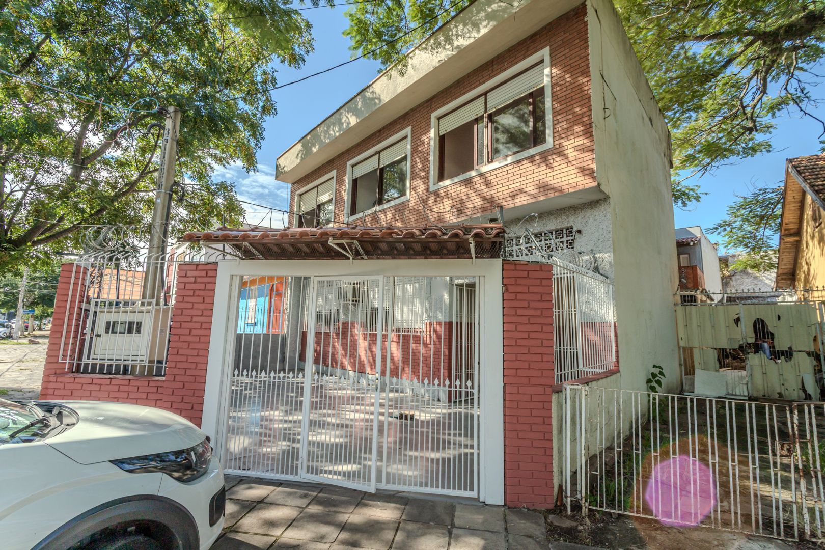 Prédio Comercial no Passo D'areia com 8 dormitórios e 8 vagas