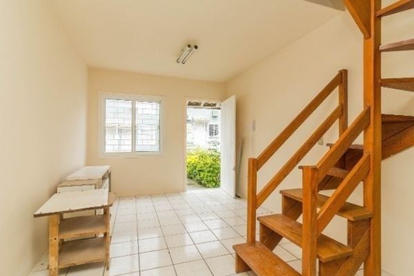 Casa sobrado em condominio fechado de 2 dormitórios e vaga