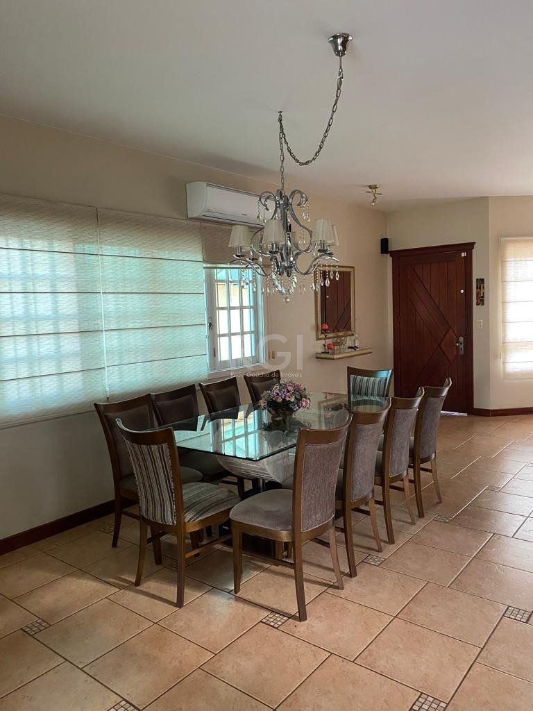 Casa, 3 quartos, 247 m² - Foto 2