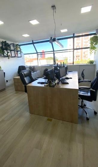 Sala comercial no bairro Petrópolis MOBILIADA com vaga — foto 4